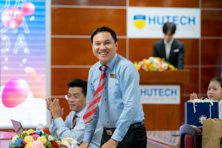 Sinh viên Khoa Tài chính - Thương mại tìm hiểu về thương mại điện tử cùng chuyên gia Lazada 132