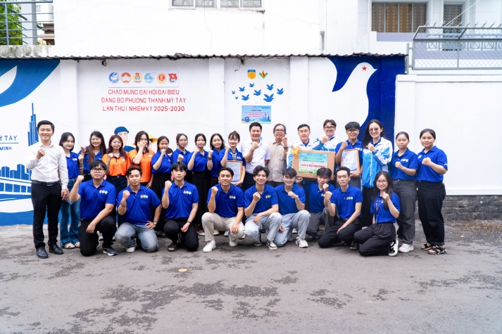 Mùa hè xanh HUTECH mặt trận TP.HCM: Hoàn thiện nhiều công trình ngay tuần đầu sau ra quân 18