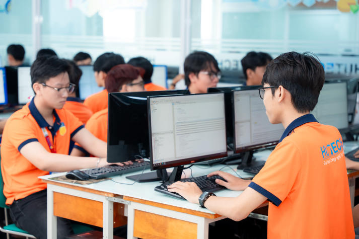 [Hướng nghiệp 2026] Ngành Khoa học dữ liệu: Trợ lý vạn năng tối ưu hóa kinh doanh kỷ nguyên số 20