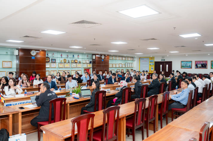 [Video] Bế mạc đánh giá ngoài 04 chương trình đào tạo trình độ Thạc sĩ theo tiêu chuẩn AUN-QA tại HUTECH 40