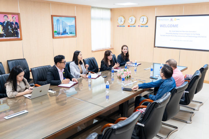 HUTECH explores academic collaboration and networking with the Honorary Vice Consul of Spain 25