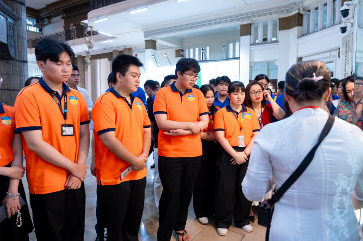 Sinh viên Khoa Tài chính - Thương mại khám phá hành trình phát triển của dòng tiền tại Ngân hàng Nhà nước Việt Nam 67