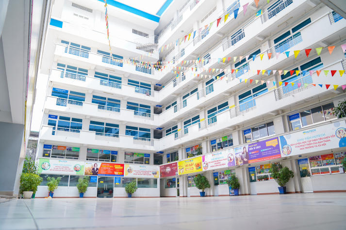 [HUTECH tôi yêu] Tự hào là thành viên của gia đình HUTECH 42
