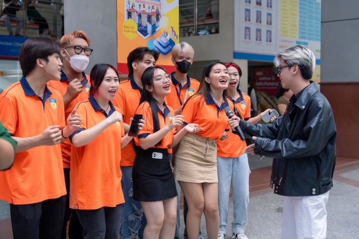 [Video] HUTECH-ers chính thức trở lại trường khởi động năm học mới 2023-2024 90