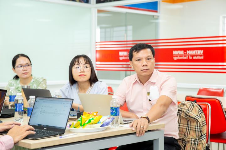 Viện Công nghệ Việt - Nhật  tổ chức tập huấn giảng dạy học phần "Đổi mới sáng tạo và tư duy khởi nghiệp" 54