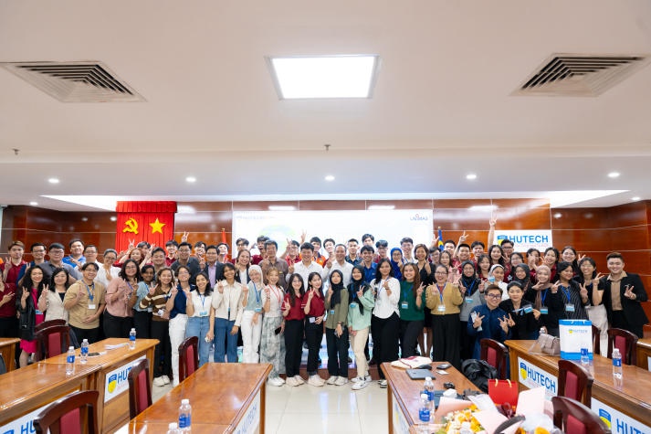Khai mạc "Vietnam Study Tour Program 2024", sinh viên HUTECH có cơ hội giao lưu quốc tế cùng giảng viên và sinh viên UNIMAS 227