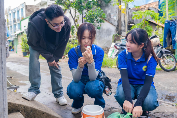 Sôi nổi và đầy nhiệt huyết, sinh viên Khoa Thú y - Chăn nuôi tham gia tiêm phòng dịch bệnh động vật tại Quận 12 và Gò Vấp 46