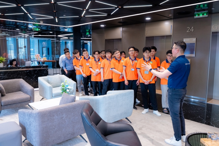 Cùng Metro, IT-ers HUTECH khám phá môi trường làm việc chuyên nghiệp tại Vietnam Silicon 88