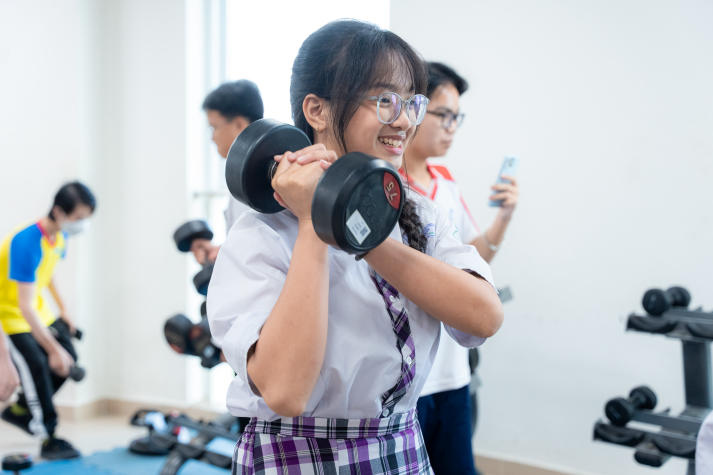 Học sinh THPT “đắm mình” trong không gian nghiên cứu tại Open Lab Day HUTECH 136