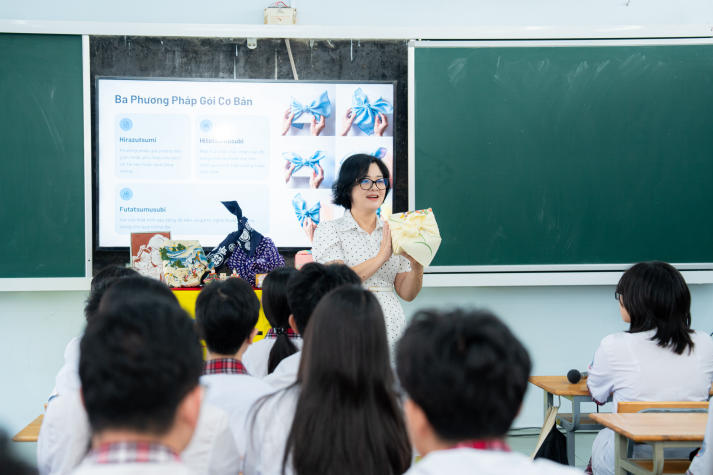 Teen THPT Thủ Đức được tiếp lửa đam mê công nghệ, khám phá sắc màu văn hóa Nhật Bản cùng VJIT HUTECH 32