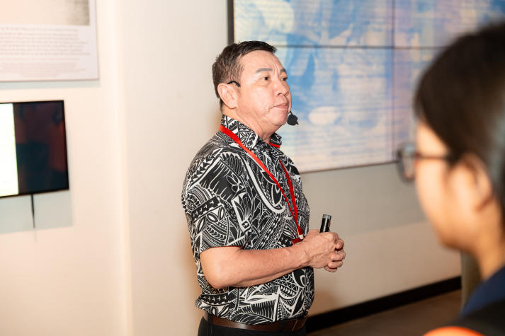 [Ảnh] Sinh viên Khoa Marketing - Kinh doanh quốc khám phá lịch sử, bồi đắp lý tưởng sống trên hành trình về nguồn 26