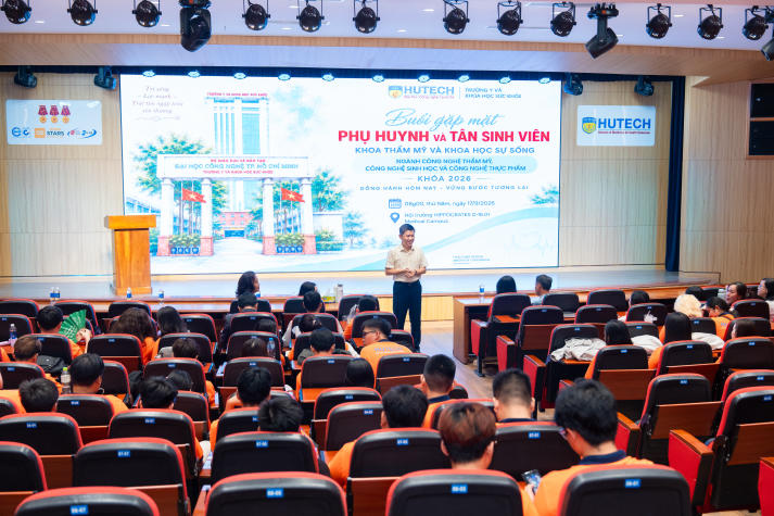 Tân sinh viên Khoa Thẩm mỹ và Khoa học sự sống sẵn sàng cho hành trình đại học 15
