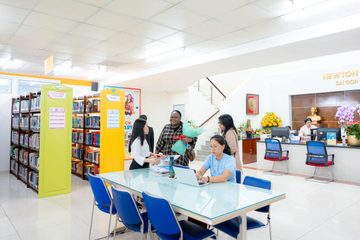 Đại sứ Nam Phi thăm HUTECH, hướng đến mở rộng hợp tác đào tạo và trao đổi sinh viên 58