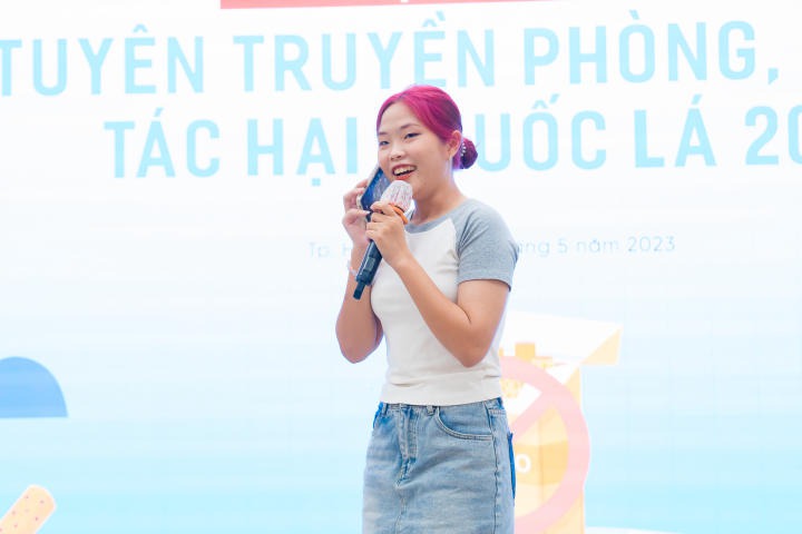 Sinh viên HUTECH sôi nổi tìm hiểu “Tác hại của thuốc lá và thuốc lá thế hệ mới đối với sức khoẻ của thanh thiếu niên” 282