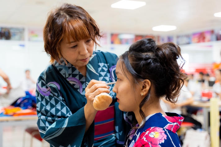 [Video] Sinh viên VJIT tìm hiểu và trải nghiệm Kimono - trang phục truyền thống Nhật Bản 61