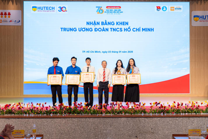 Sinh viên HUTECH tiếp tục khẳng định vai trò tiên phong trong phong trào rèn luyện toàn diện năm học 2024-2025 78