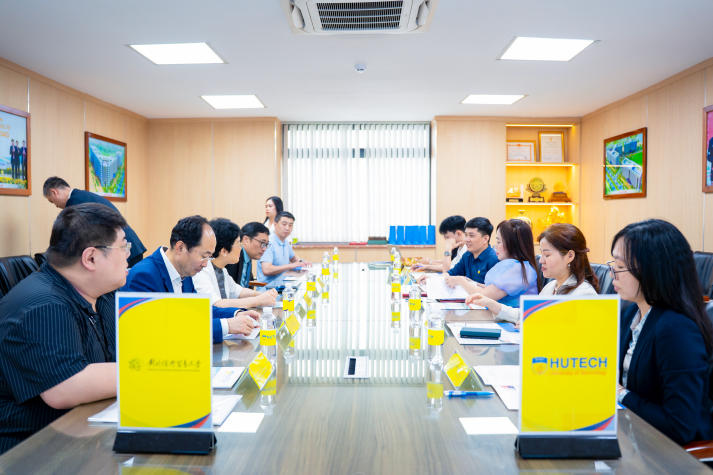 Đẩy mạnh quốc tế hóa giáo dục, HUTECH ký kết MOU với UIBE (Trung Quốc) 8
