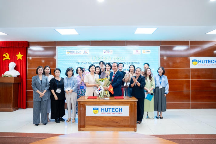 HUTECH signs MoU with The Cyber University of Korea 37