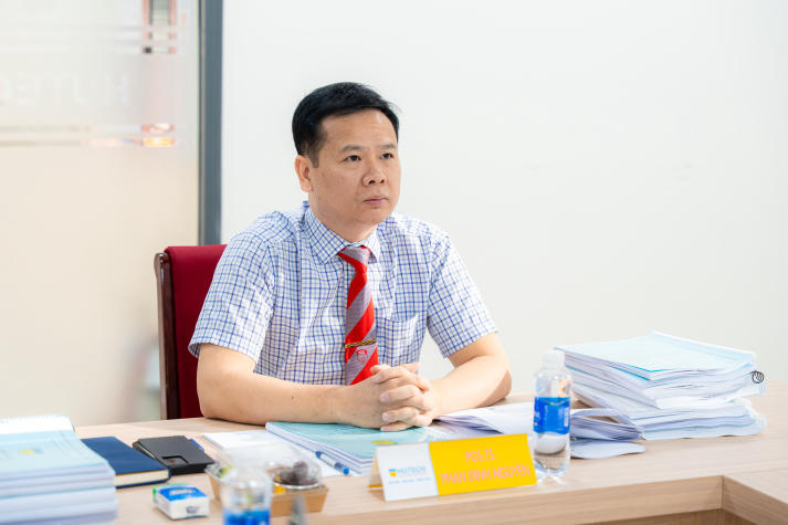 Bức tranh nghiên cứu thực tiễn về quản trị, dịch vụ và thị trường qua buổi bảo vệ luận văn/đề án Thạc sĩ Quản trị kinh doanh 8