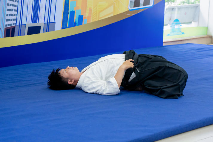 “Bẻ khóa” tình huống nguy hiểm, HUTECH-ers rèn phản xạ tự vệ cùng CLB Aikido 34