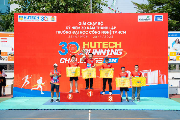 [Video] HUTECH Running Challenge 2025: Nhiều bước chân nhiệt huyết khẳng định một chặng đường vươn xa 320