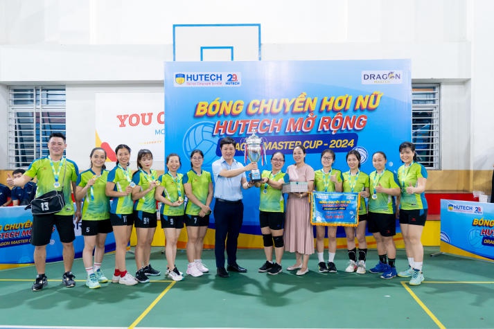 [Video] Đội chủ nhà giành ngôi vô địch Giải Bóng chuyền hơi nữ HUTECH mở rộng năm 2024 - Dragon Master Cup 285