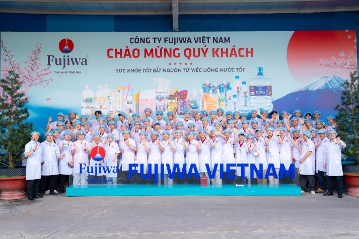 Sinh viên Viện Kỹ thuật học từ thực tiễn tự động hóa tại FUJIWA Việt Nam 66