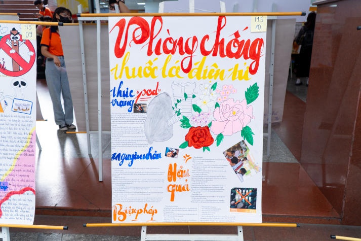 Ấn tượng buổi triển lãm Cuộc thi làm báo tường “Phòng, chống tác hại của thuốc lá điện tử” 52