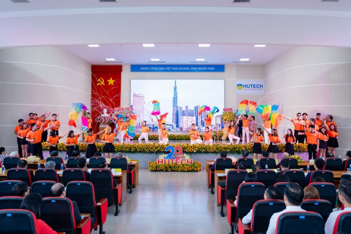 [Video] HUTECH proudly celebrated the 29th establishment anniversary: Steady growth - Prosperous integration 39