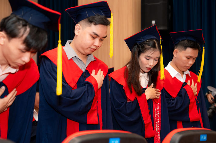 HUTECH vinh danh những gương mặt xuất sắc trong học tập và rèn luyện tại Lễ trao bằng tốt nghiệp 52