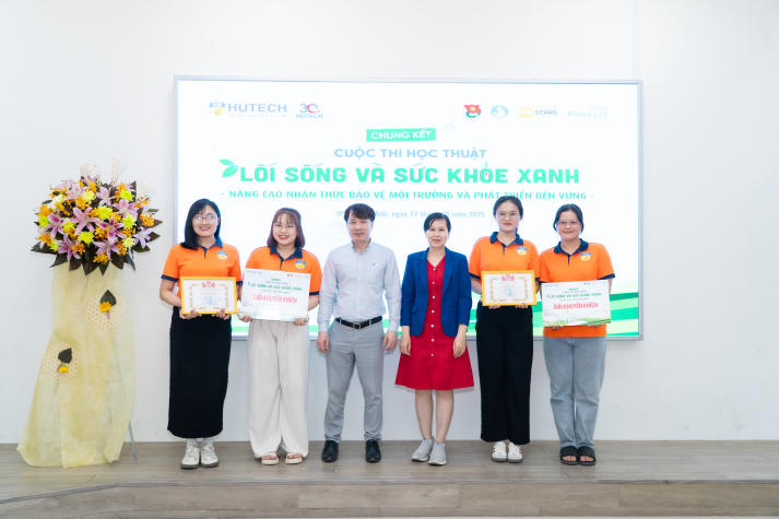 Lối sống xanh - Sức khỏe xanh: Sinh viên HUTECH kiến tạo tương lai bằng hành động bền vững 365