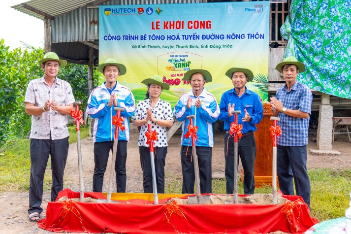 [Video] Trang trọng lễ đón quân và khởi công công trình Mùa hè xanh HUTECH 2024 tại tỉnh Đồng Tháp và Bến Tre 122