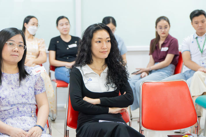 Khép lại chuỗi tập huấn dành cho Cán bộ - Giảng viên - Nhân viên HUTECH bằng hoạt động thiết kế poster ấn tượng 61