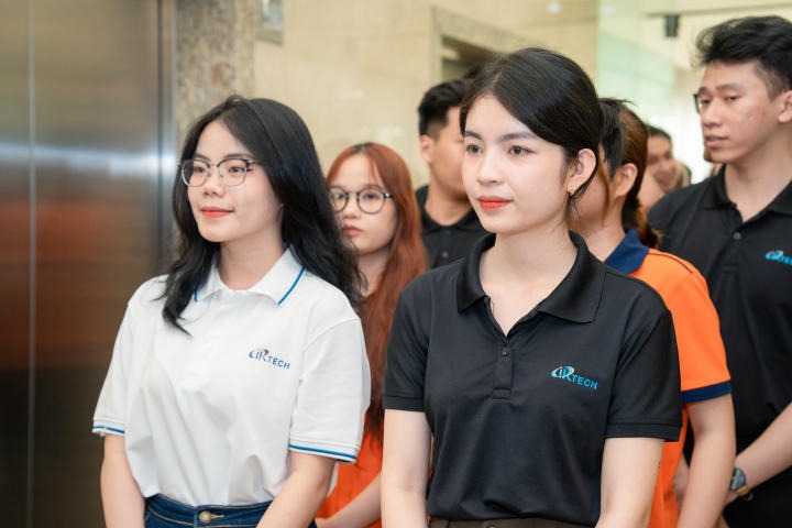 Sinh viên Hệ thống thông tin quản lý tham quan Công ty KPMG Việt Nam 54