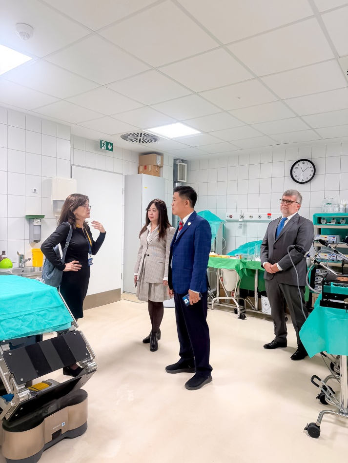 HUTECH kết nối ba đại học Hungary, thúc đẩy hợp tác trong kỹ thuật và y khoa 64