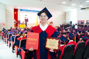 [Video] Tân Cử nhân, Kỹ sư Viện Công nghệ Việt - Nhật HUTECH tốt nghiệp trong niềm hân hoan và xúc động 110