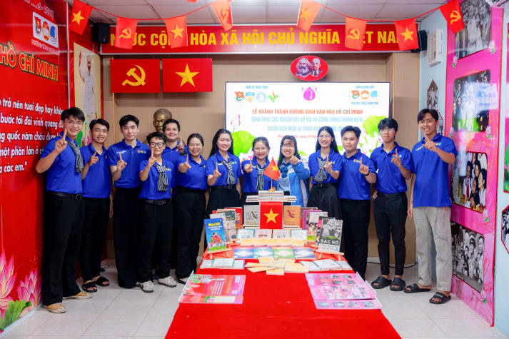 Khánh thành “Không gian Văn hóa Hồ Chí Minh”, tuổi trẻ HUTECH lan tỏa giá trị nhân văn trong cộng đồng 58