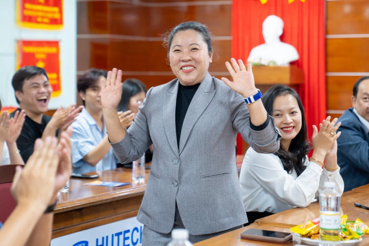 Sinh viên HUTECH định hướng nghề du lịch thị trường Hàn Quốc cùng chuyên gia 110