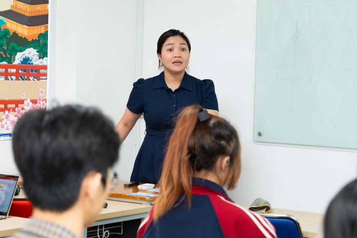 Khoa Nhật Bản học kết nối lý thuyết với thực tiễn nghiên cứu khoa học qua seminar 24