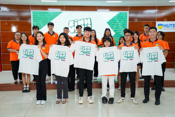 Sinh viên HUTECH tự tin phỏng vấn trực tiếp cùng BTC “Sinh viên Việt Nam thế hệ mới 2023” 181