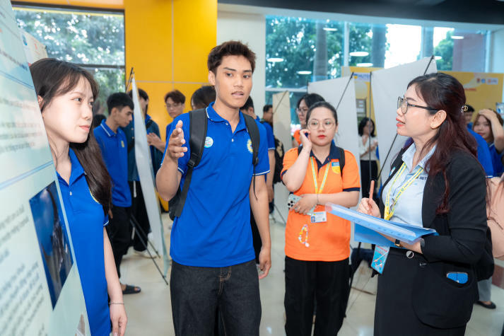 [Ảnh] Rộn ràng chuỗi hoạt động chào tuổi mới, lan tỏa khí thế và khát vọng vươn xa 142