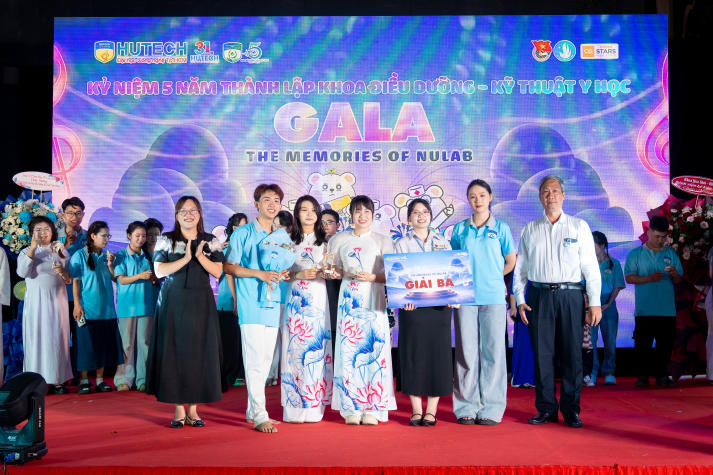[Video] Sinh viên Khoa Điều dưỡng - Kỹ thuật y học “cháy” hết mình tại HUTECH’s Health Festival 2026 202