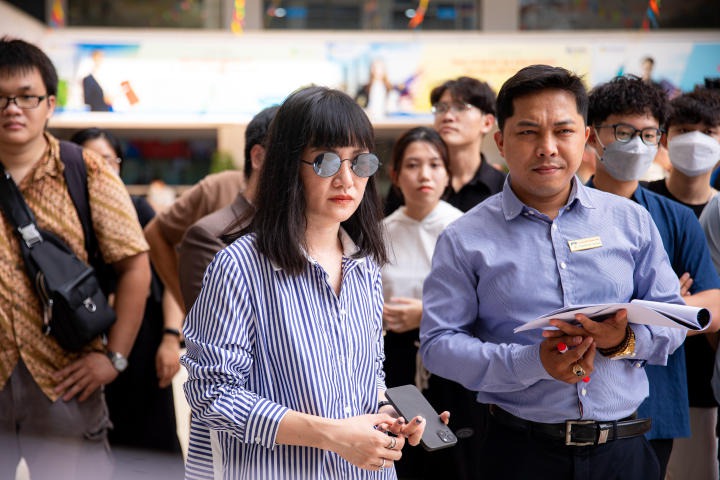 Ấn tượng với các sản phẩm độc đáo tại triển lãm đồ nội thất từ gỗ của sinh viên HUTECH 12