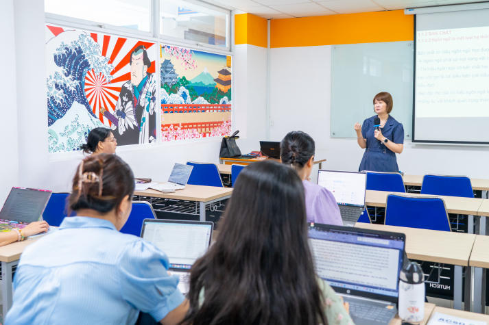 Giảng viên Khoa Nhật Bản học xây dựng nền tảng đào tạo ngôn ngữ học chuyên sâu với học phần Dẫn luận ngôn ngữ 10