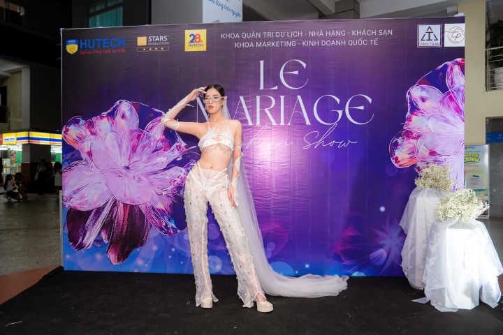 Ấn tượng với Fashion show “LE MARIAGE” của sinh viên Khoa Quản trị Du lịch - Nhà hàng - Khách sạn 69