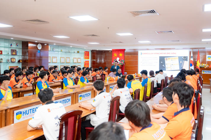 Sinh viên VKIT trang bị kỹ năng giao tiếp và tác phong khi phỏng vấn cùng doanh nghiệp Hàn Quốc 36