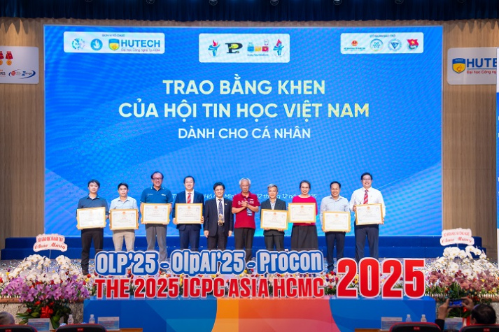 Khép lại OLP’25, OlpAI’25, Procon’25 và ICPC Asia HCMC 2025 tại HUTECH, mở ra tiềm năng mới cho thế hệ công nghệ trẻ 93