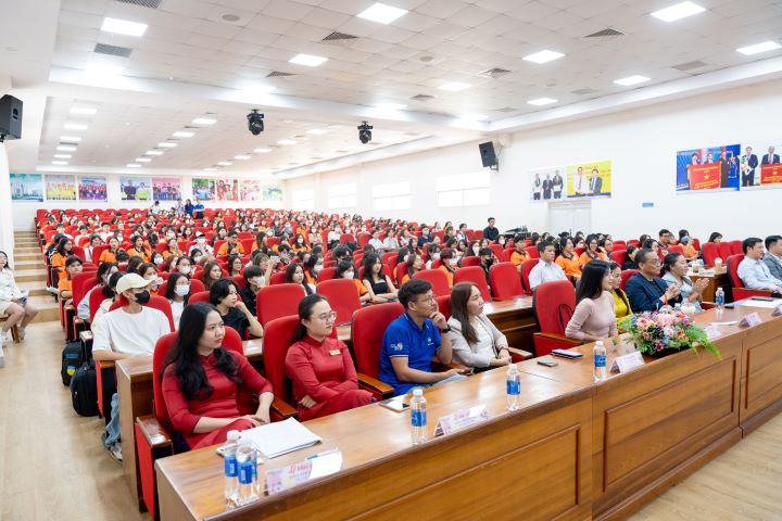 Khoa Hàn Quốc học HUTECH chào đón tân sinh viên bước vào hành trình mới 65