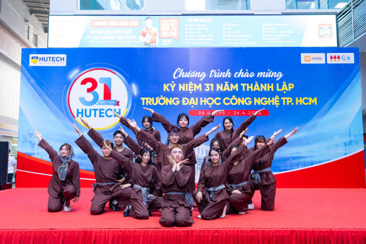 Sinh viên HUTECH “đốt cháy” sân khấu với loạt vũ đạo cuốn hút tại HUTECH Dancer Fest 2026 30