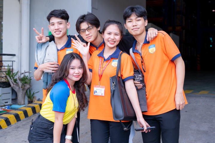 Sinh viên Logistics Viện Đào tạo Quốc tế kiến tập thực tế tại Cty CP ICD Tân cảng Sóng Thần 65